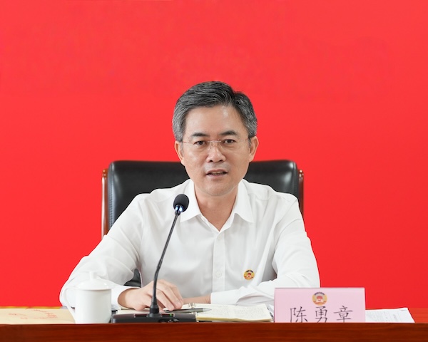 陈勇章_副本.jpg